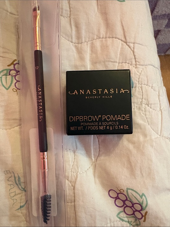 Anastasia Beverly Hills Other - Brand New- Anastasia Beverly Hills Dipbrow dark brown Pomade & Dual-Ended Brush